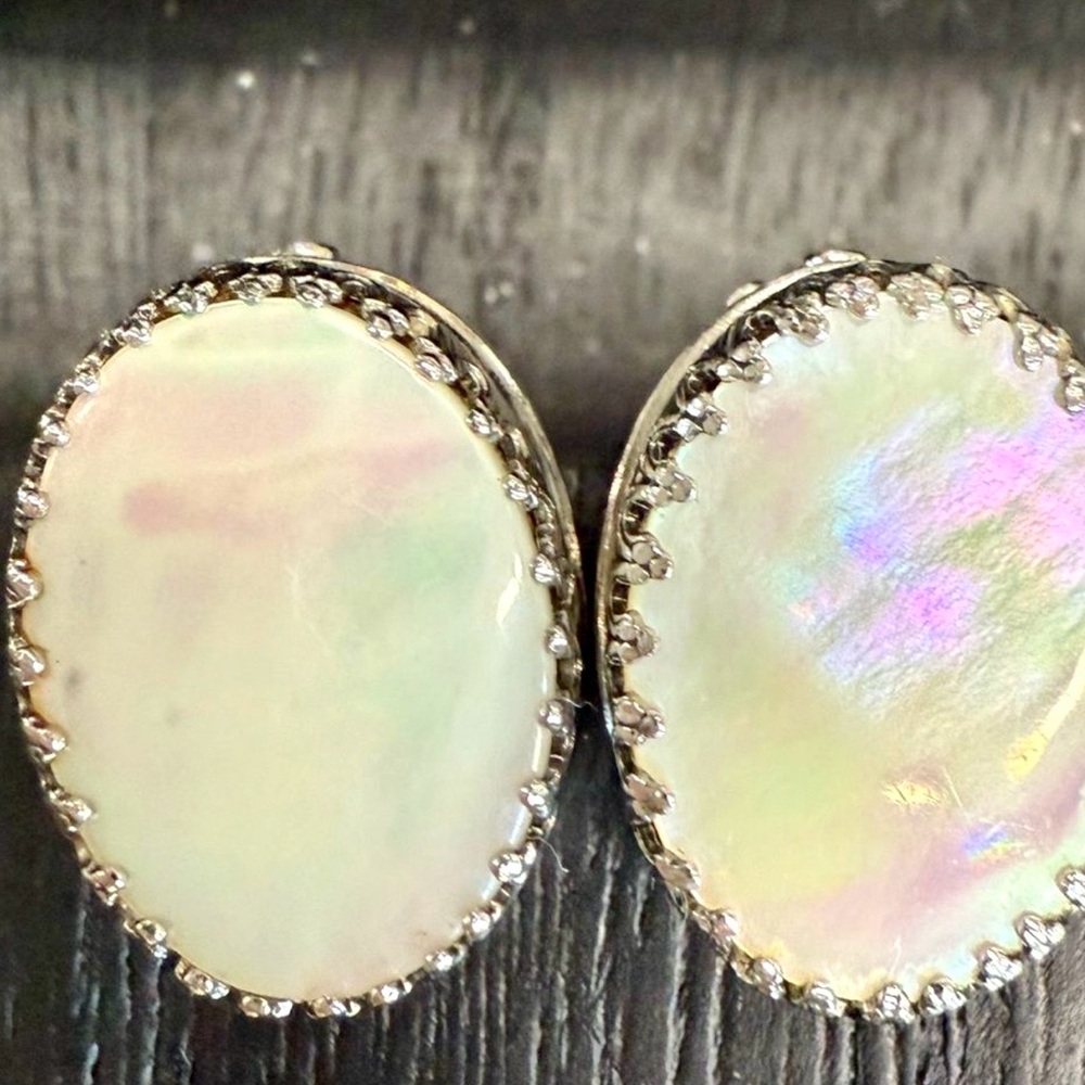 Vintage Whiting & Davis Mother of Pearl‎ Clip Earrings Oval Signed